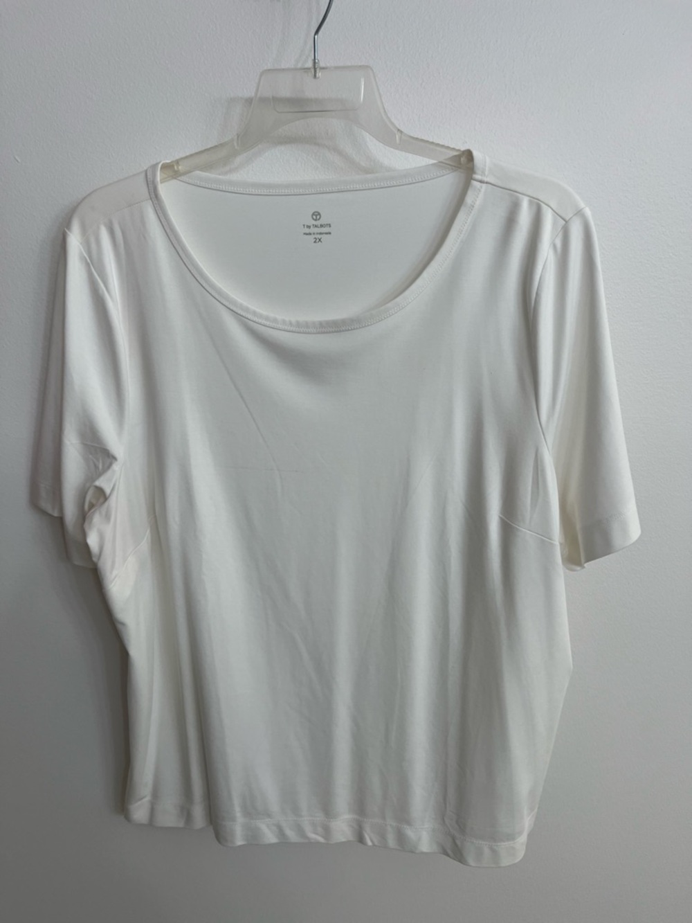 NWOT Talbots 2X Flowy, Soft White Scoop Neck Short Sleeve Tee